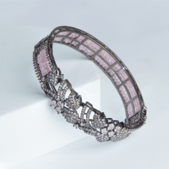 Beautiful Rose Rhinestone Crystal Stretch Bracelet
