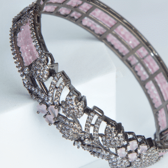 Beautiful Rose Rhinestone Crystal Stretch Bracelet
