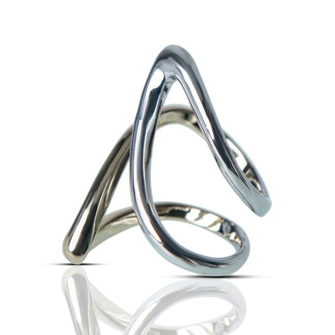 Dual Color Metal Twist Loop Finger Ring
