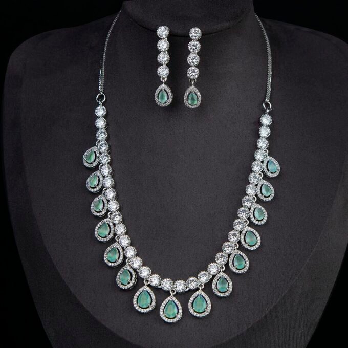 Green Majestic Rich Necklace Set with Earrings