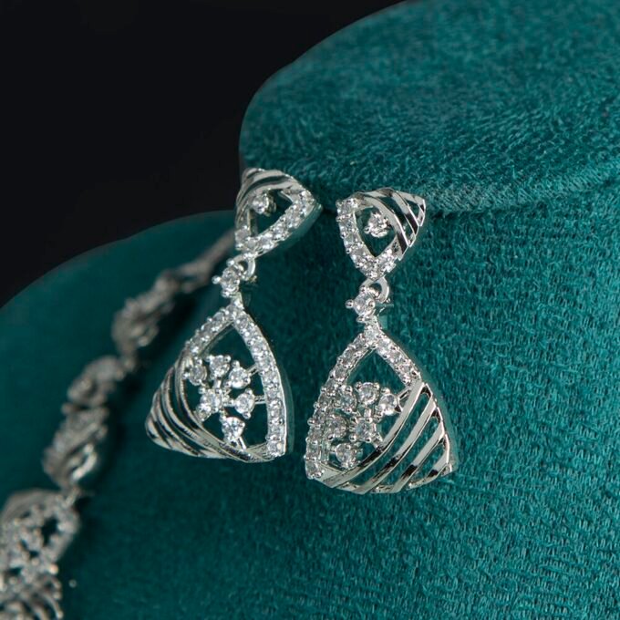 Silver Color American Diamond Necklaces & Earrings Set