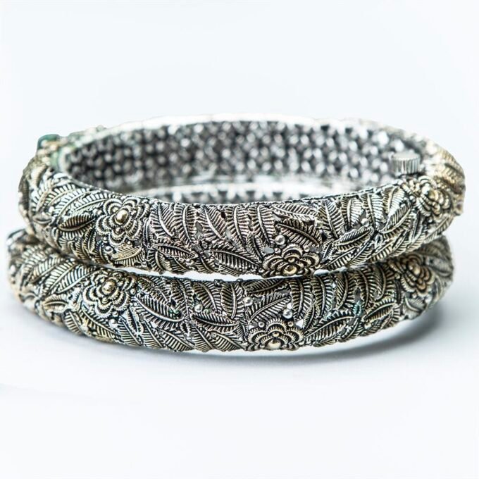 Ethnic Floral Embossed Kada Bangles