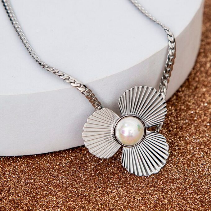 Rhodium Plated Pearl Pendant Collar Necklace